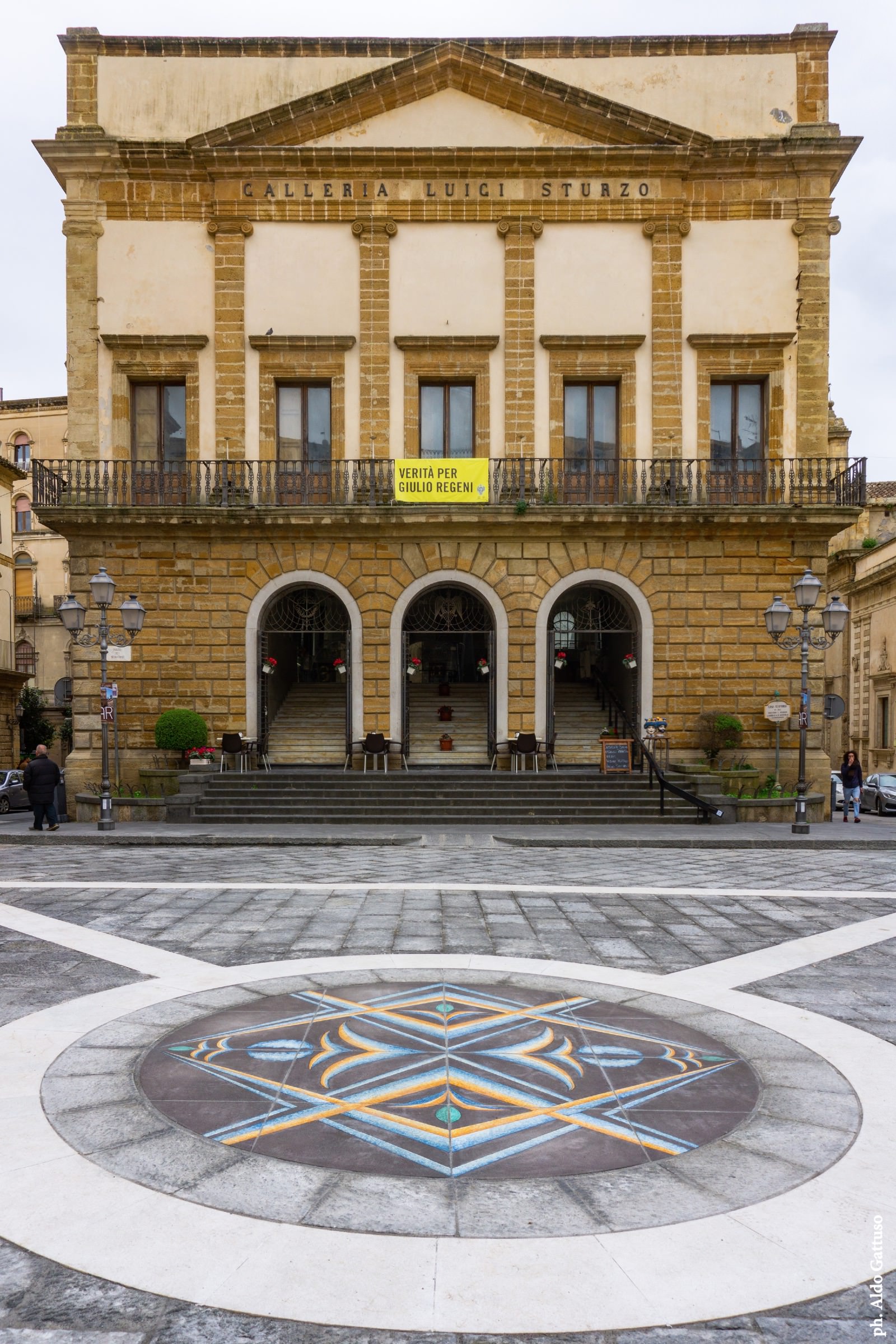 madeamano-work-2020-02-Caltagirone-piazza-municipio-03